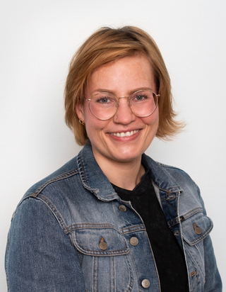 Porträtbild Claudia Kenzler